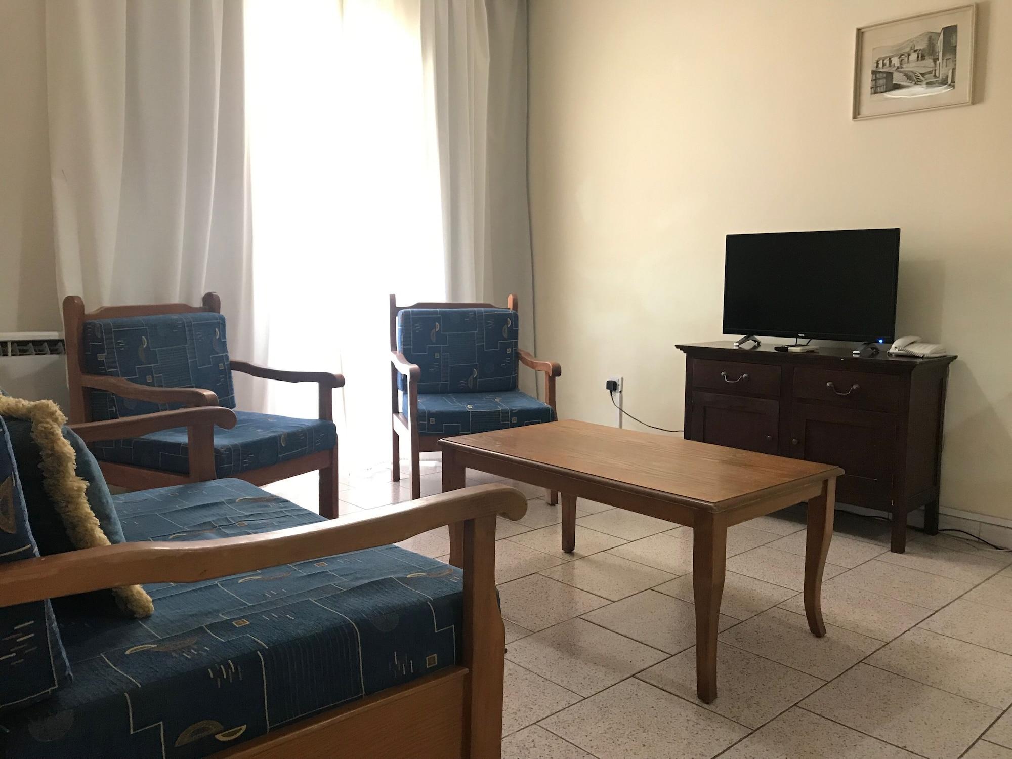 Daphne Hotel Apartments (Adults Only) Paphos Bagian luar foto