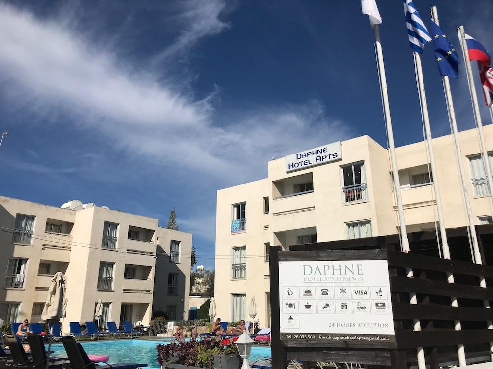 Daphne Hotel Apartments (Adults Only) Paphos Bagian luar foto
