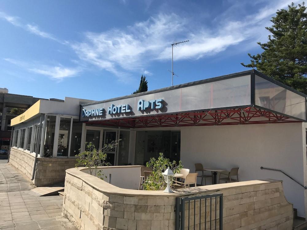 Daphne Hotel Apartments (Adults Only) Paphos Bagian luar foto