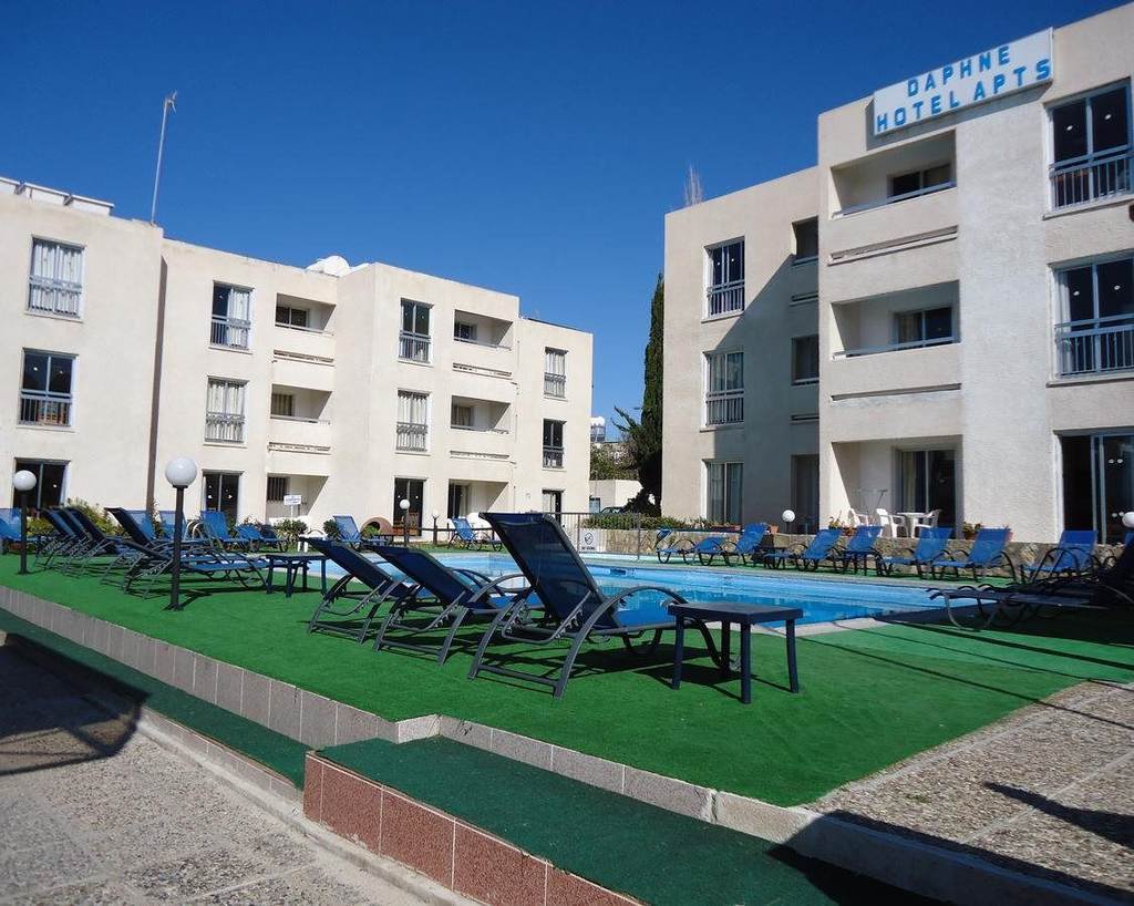 Daphne Hotel Apartments (Adults Only) Paphos Bagian luar foto